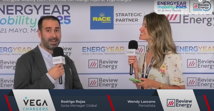 Entrevista con Rodrigo Rojas de Vega Charges